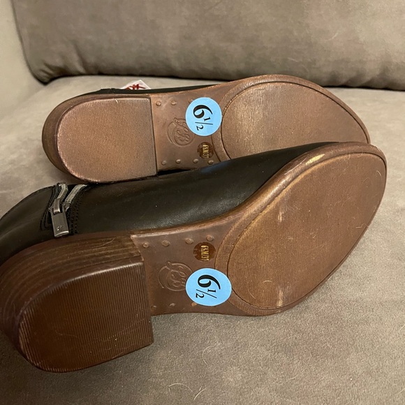 Brand new Lucky Brand black leather ankle boots -  size 6.5 -  never worn - Picture 5 of 6